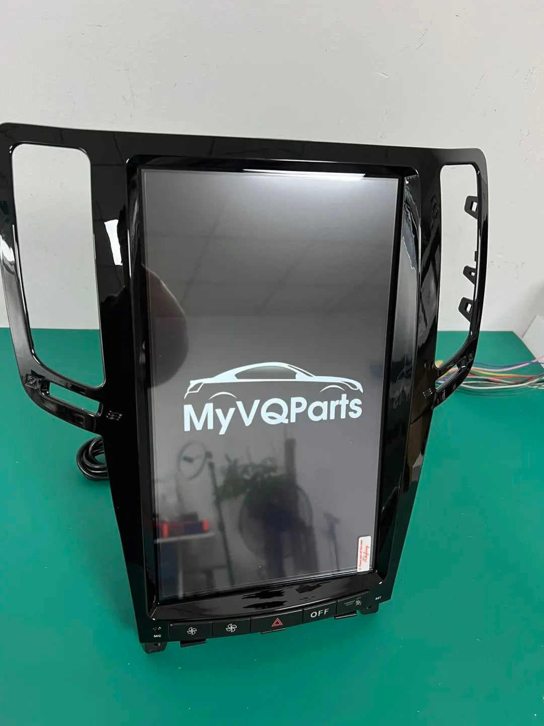 13.6-inch Tesla Style Screen Android 11 System for Infiniti G25/G35/G37/Q40/Q60 (2007-2014) - GPS Navigation, Apple CarPlay, Android Auto MyVQParts