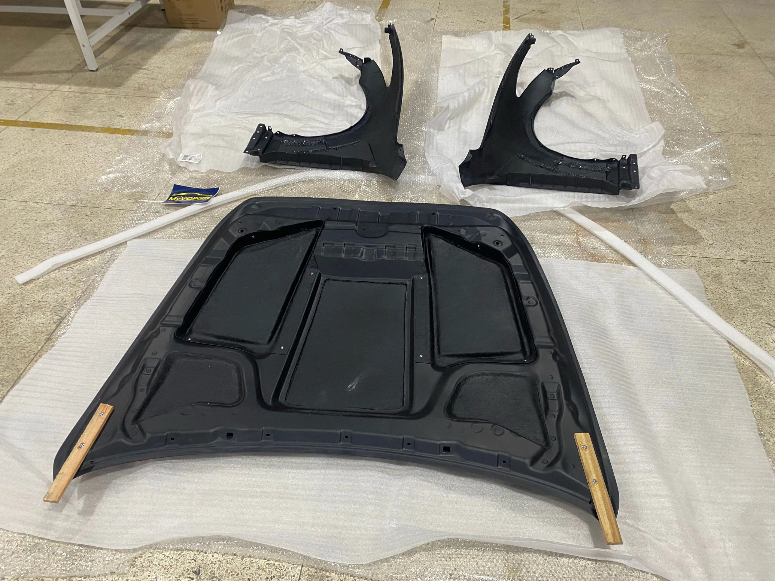 MyVQParts G37 Coupe V1 Combo Package – V1 Carbon Hood + V1 Carbon Fenders