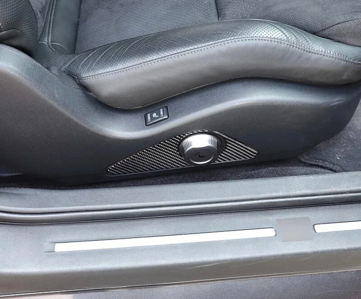 Carbon Fiber Seat Adjustment Switch Panel Cover Trim for Nissan GT‑R R35 2008–2016