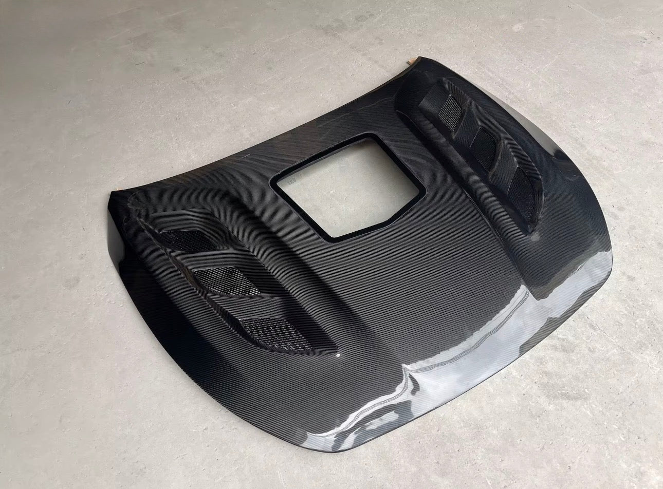 MyVQParts Carbon Fiber V2 Vented Window Hood – Infiniti Q60 - photo 3 - MyVQParts