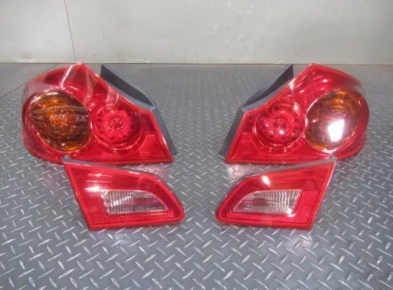 JDM NISSAN SKYLINE V36  INFINITI G37 Genuine OEM Tail Lamp Taillights JDM